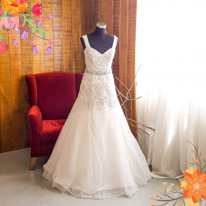 502WL02 XJ Plus A line Silver Alencon Lace Top Plus Size Bride Malaysia Dress Rental,