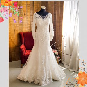 76LLWL03 LL Plus Long Sleeves V neck Chantily Lace Trumpet a Plus Size Bridal Gown Custom Make Malaysia,