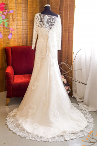 76LLWL02 LL Plus Long Sleeves Boat Neck A line b Plus Size Bride Gown Rental Malaysia,
