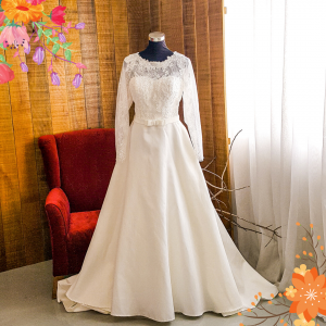 808BYWL02 Plus Kate Long Sleeves Illusion neck Satin Skirt a Plus Size Bride Gown Rental Malaysia,