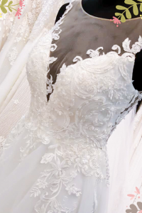 910BY05W02 Barrie Strap V illusion neck A line lace train 3 Church Bride Malaysia, Pengantin Malaysia Baju Sewa,